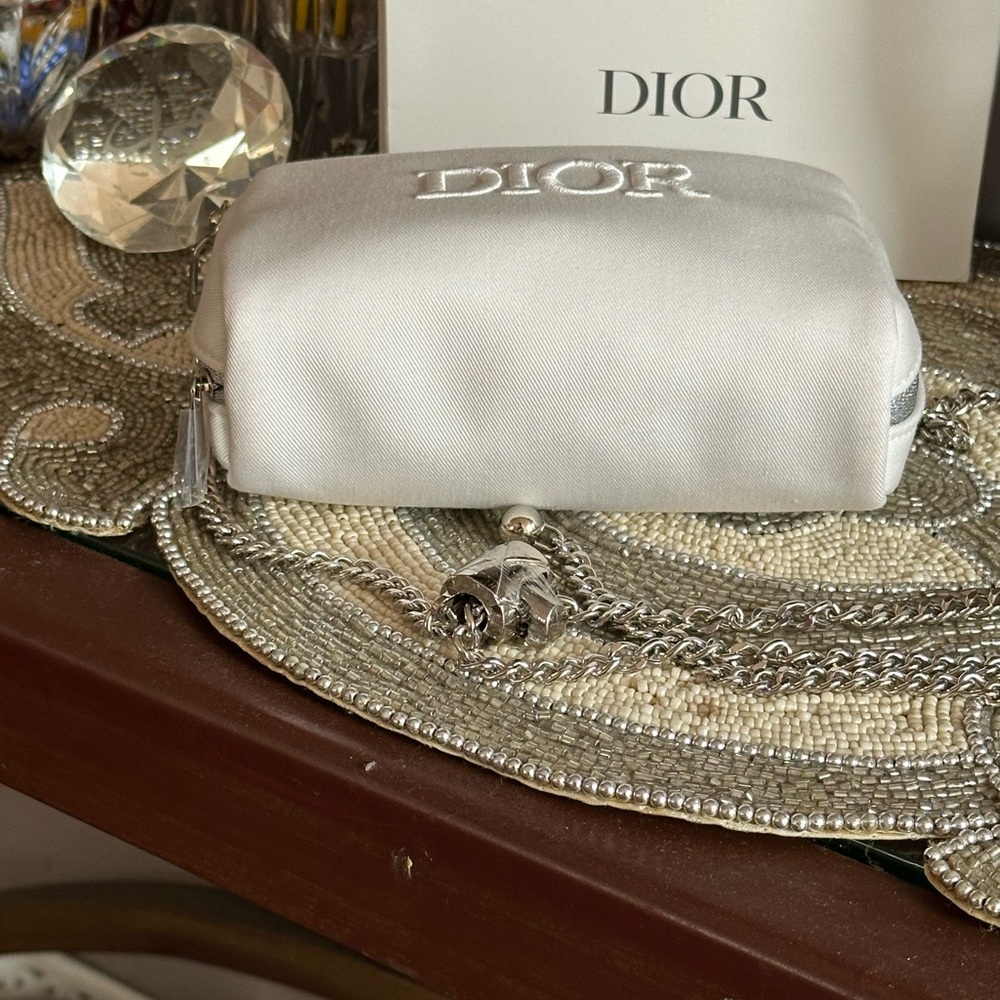 Dior NWOT Beauty White Denim Cosmetic Bag in crossbody bag new - Picture 14 of 16